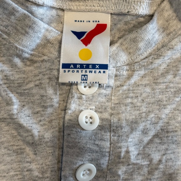 🔥VINTAGE 90’s …1993 Looney Tunes Wild Coyote Road Runner baseball-T 🔥 - Picture 5 of 6